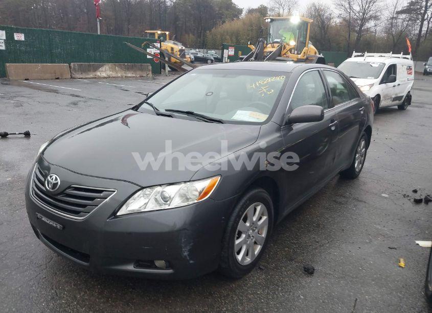 Photo 2 of 2007 Toyota Camry XLE (VIN 4T1BE46K07U725302)