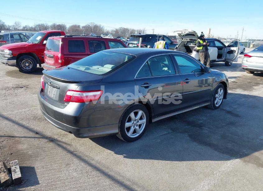 Photo 4 of 2008 Toyota Camry SE (VIN 4T1BE46K08U196337)