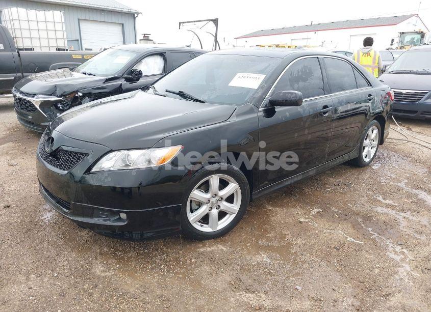 Photo 2 of 2008 Toyota Camry SE (VIN 4T1BE46K08U212553)