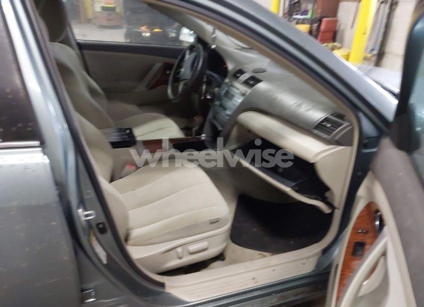 Photo 5 of 2008 Toyota Camry XLE (VIN 4T1BE46K08U738407)