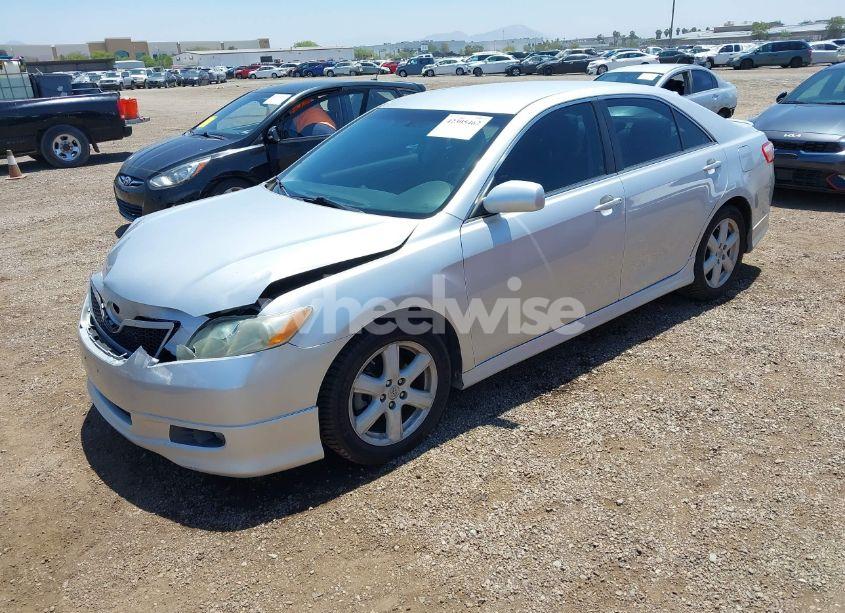 Photo 2 of 2008 Toyota Camry SE (VIN 4T1BE46K08U775764)