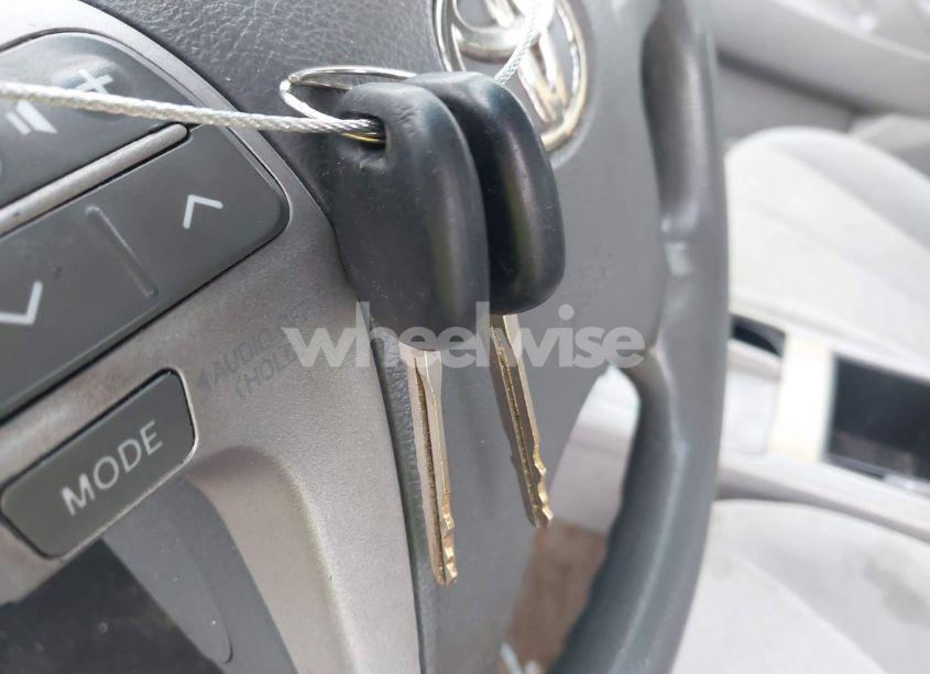 Photo 11 of 2009 Toyota Camry LE (VIN 4T1BE46K09U321810)