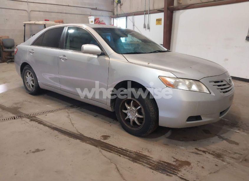 2009 Toyota Camry LE (VIN 4T1BE46K09U352071) main photo