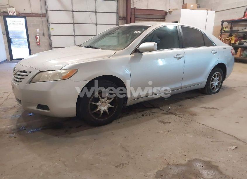 Photo 2 of 2009 Toyota Camry LE (VIN 4T1BE46K09U352071)