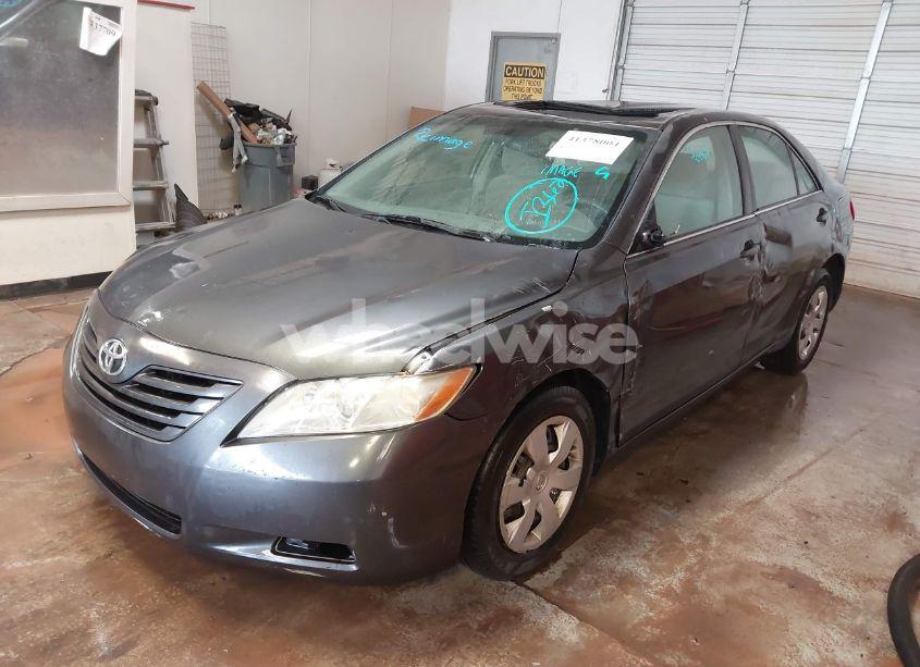 Photo 2 of 2009 Toyota Camry LE (VIN 4T1BE46K09U385524)