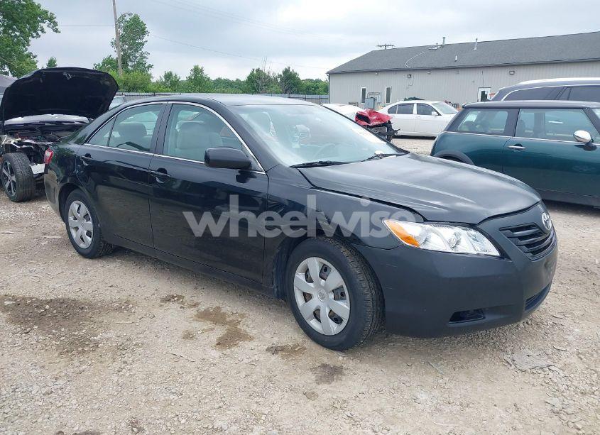 2009 Toyota Camry LE (VIN 4T1BE46K09U415704) main photo