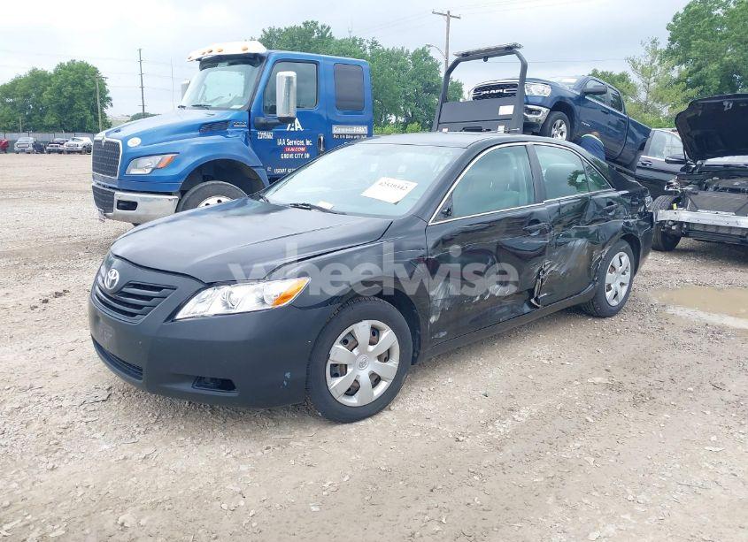 Photo 2 of 2009 Toyota Camry LE (VIN 4T1BE46K09U415704)