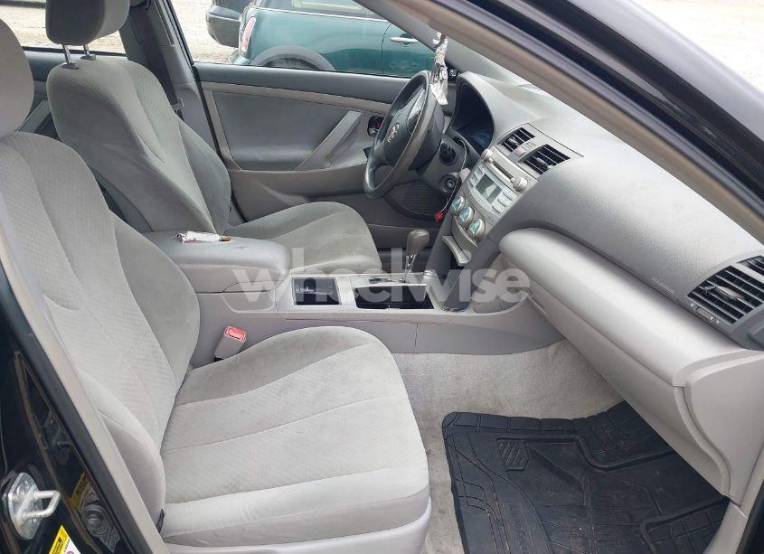 Photo 5 of 2009 Toyota Camry LE (VIN 4T1BE46K09U415704)