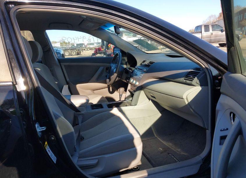 Photo 5 of 2009 Toyota Camry LE (VIN 4T1BE46K09U796387)