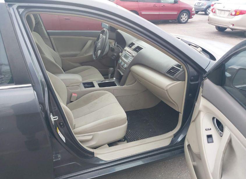 Photo 5 of 2009 Toyota Camry LE (VIN 4T1BE46K09U810188)