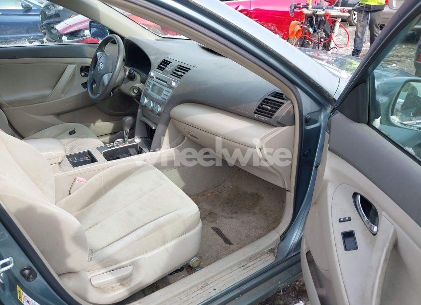 Photo 5 of 2009 Toyota Camry LE (VIN 4T1BE46K09U863070)