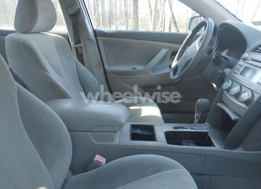 Photo 5 of 2009 Toyota Camry LE (VIN 4T1BE46K09U869547)