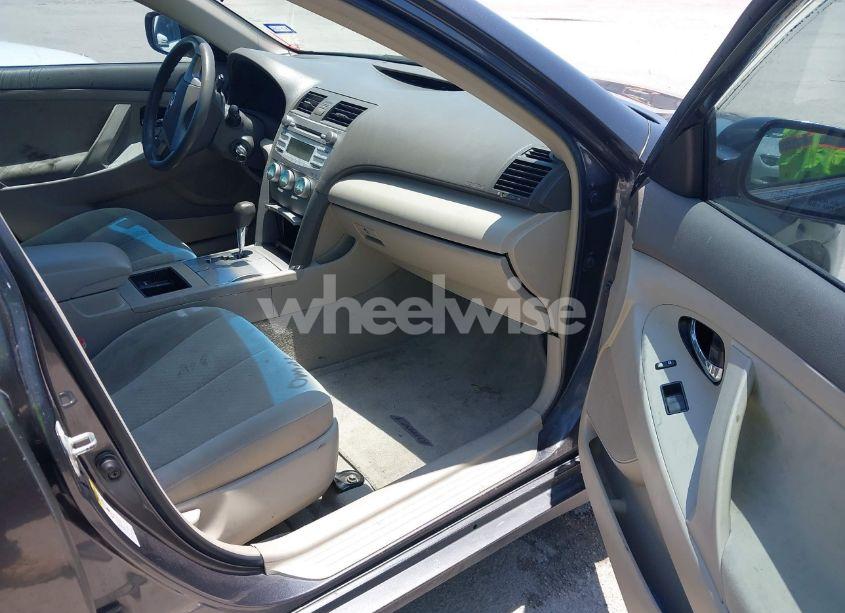 Photo 5 of 2009 Toyota Camry LE (VIN 4T1BE46K09U873808)