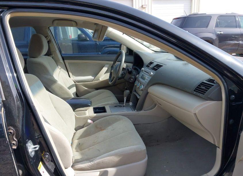 Photo 5 of 2009 Toyota Camry LE (VIN 4T1BE46K09U887191)