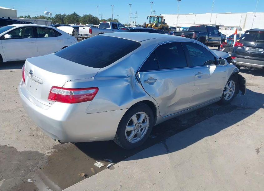 Photo 4 of 2009 Toyota Camry LE (VIN 4T1BE46K09U897543)