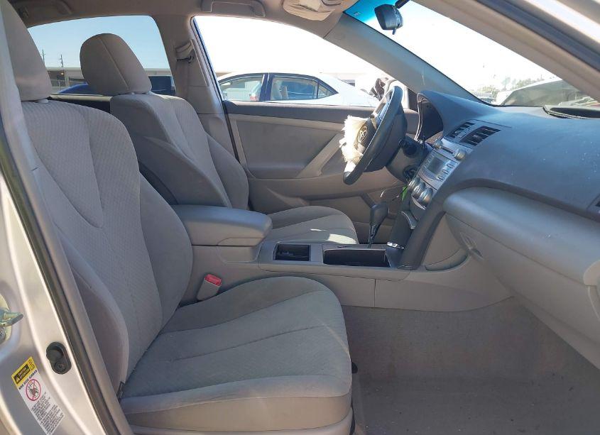 Photo 5 of 2009 Toyota Camry LE (VIN 4T1BE46K09U897543)