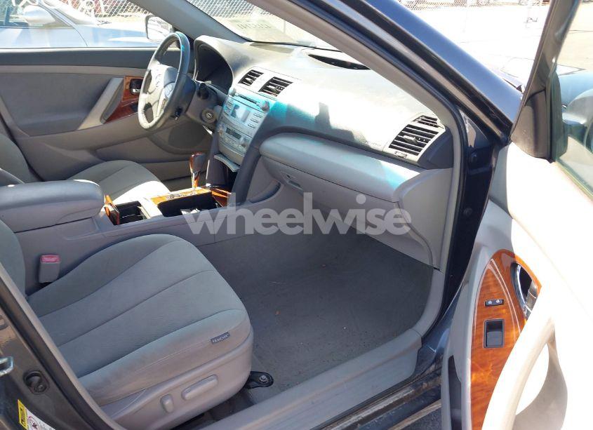 Photo 5 of 2009 Toyota Camry XLE (VIN 4T1BE46K09U907830)