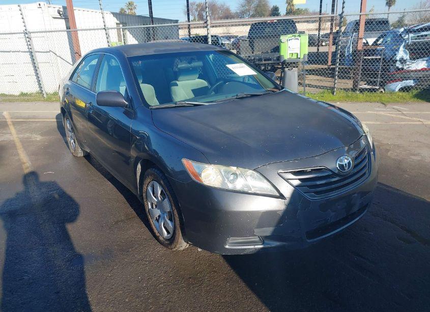 2007 Toyota Camry LE (VIN 4T1BE46K17U013512) main photo
