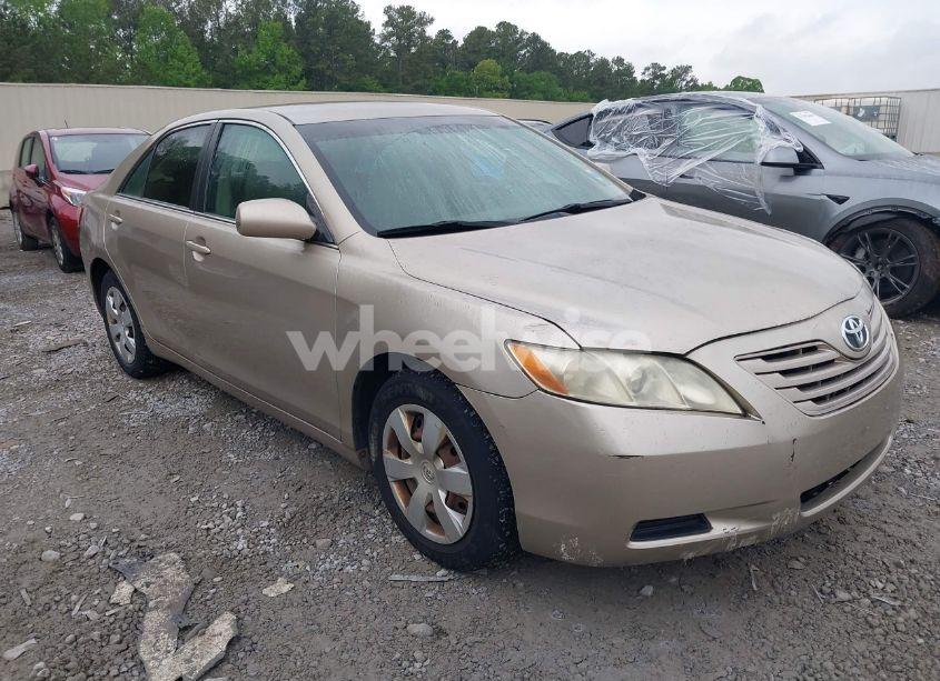 2007 Toyota Camry LE (VIN 4T1BE46K17U080370) main photo