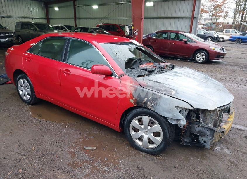 2007 Toyota Camry LE (VIN 4T1BE46K17U108183) main photo