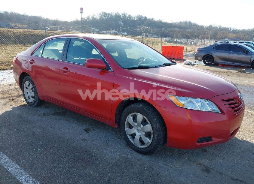 2007 Toyota Camry LE (VIN 4T1BE46K17U121077) main photo