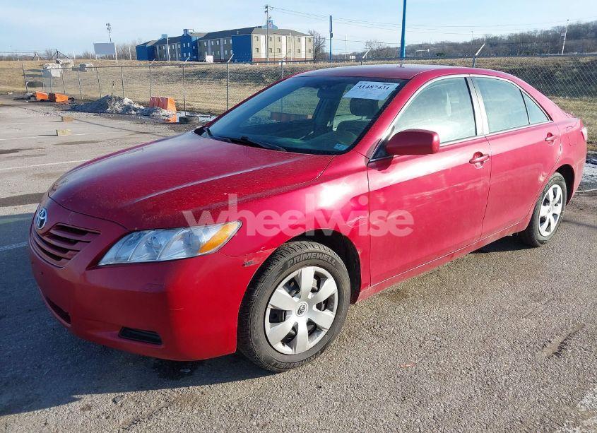 Photo 2 of 2007 Toyota Camry LE (VIN 4T1BE46K17U121077)