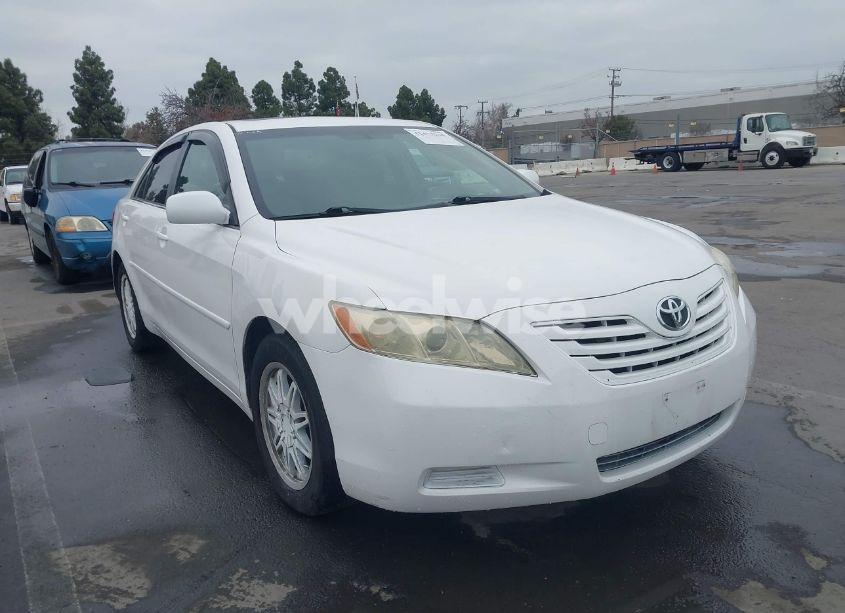 2007 Toyota Camry LE (VIN 4T1BE46K17U552356) main photo
