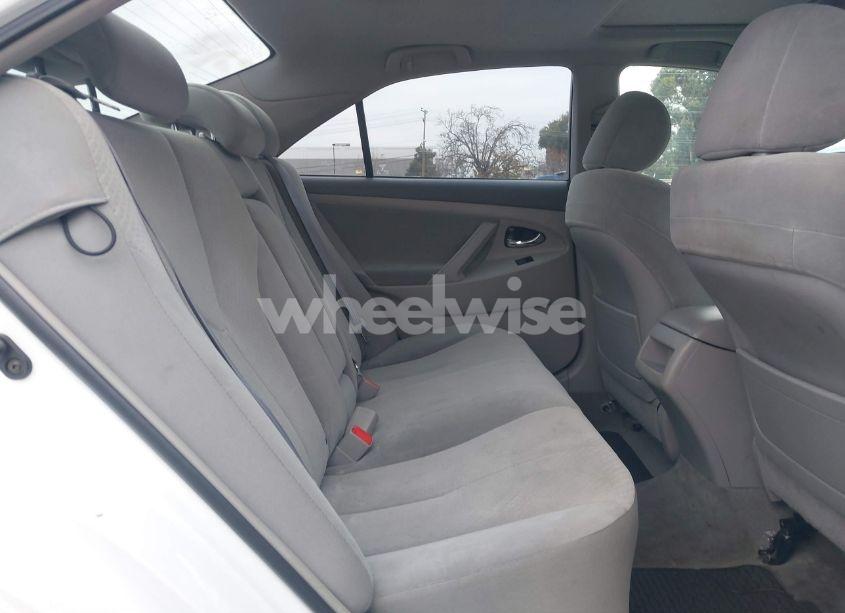 Photo 8 of 2007 Toyota Camry LE (VIN 4T1BE46K17U552356)