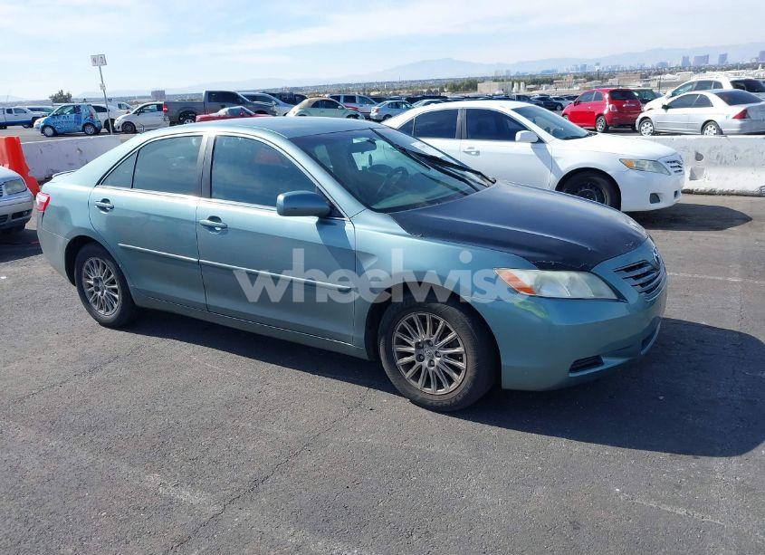 2007 Toyota Camry LE (VIN 4T1BE46K17U684520) main photo