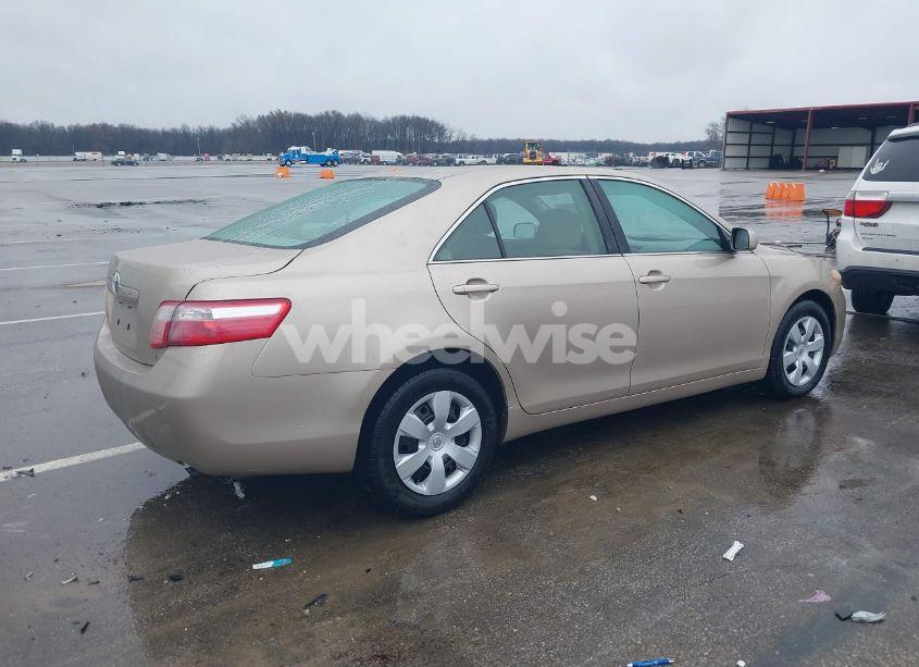 Photo 4 of 2007 Toyota Camry LE (VIN 4T1BE46K17U689331)