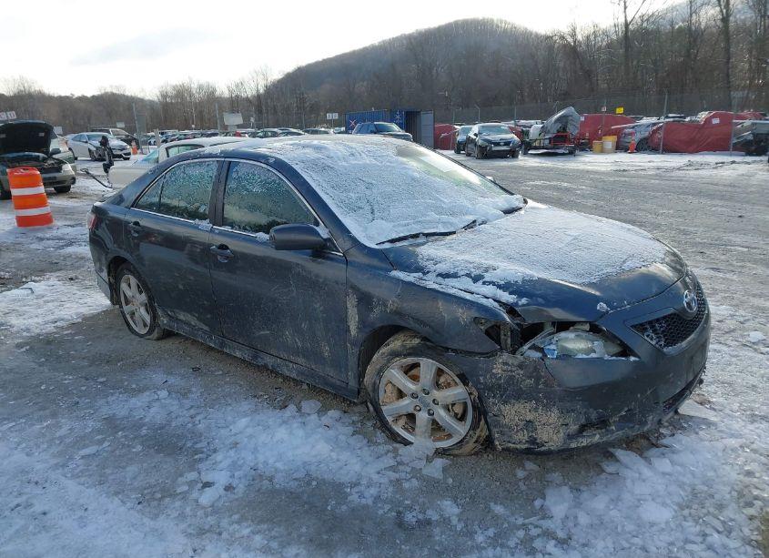 2007 Toyota Camry SE (VIN 4T1BE46K17U700408) main photo