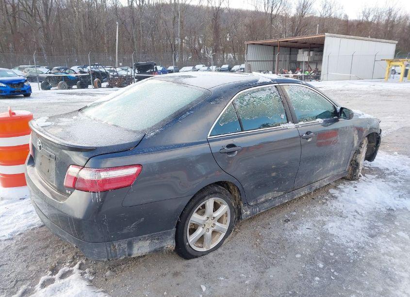 Photo 4 of 2007 Toyota Camry SE (VIN 4T1BE46K17U700408)