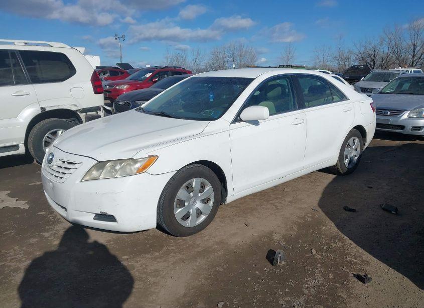 Photo 2 of 2007 Toyota Camry LE (VIN 4T1BE46K17U728158)