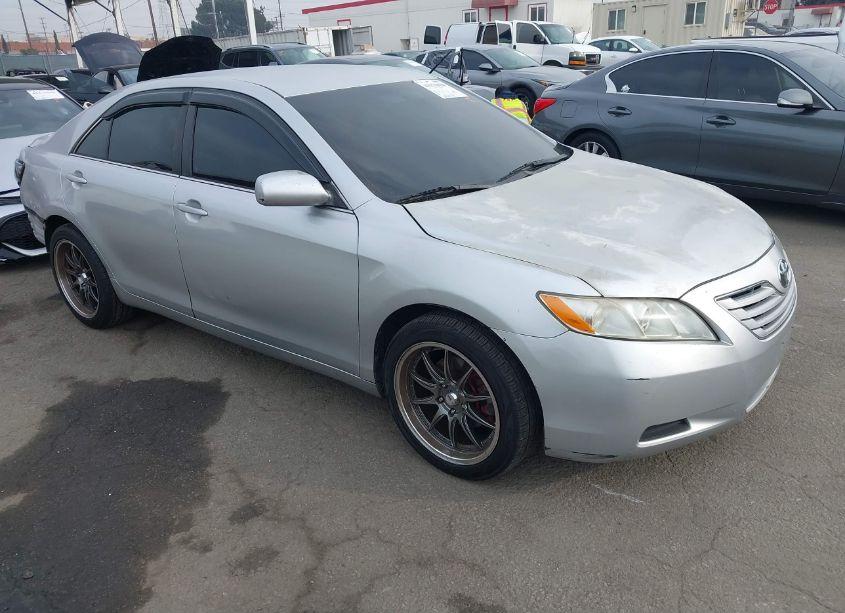 2008 Toyota Camry LE (VIN 4T1BE46K18U748850) main photo