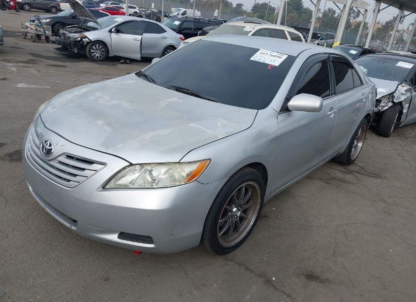 Photo 2 of 2008 Toyota Camry LE (VIN 4T1BE46K18U748850)