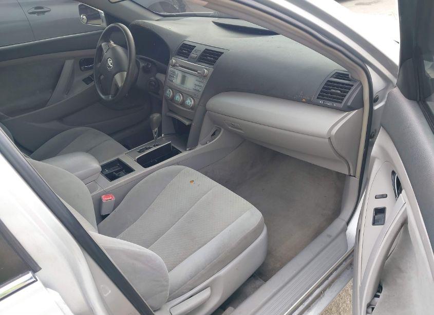 Photo 5 of 2008 Toyota Camry LE (VIN 4T1BE46K18U748850)