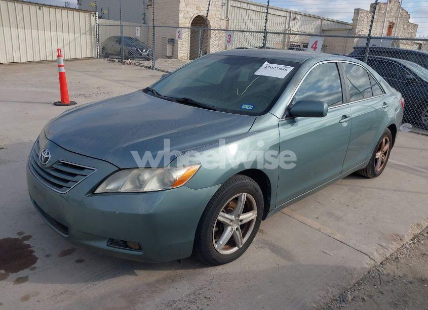 Photo 2 of 2008 Toyota Camry XLE (VIN 4T1BE46K18U752137)