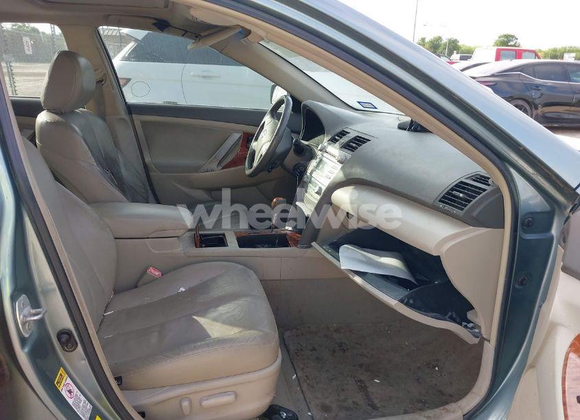 Photo 5 of 2008 Toyota Camry XLE (VIN 4T1BE46K18U752137)