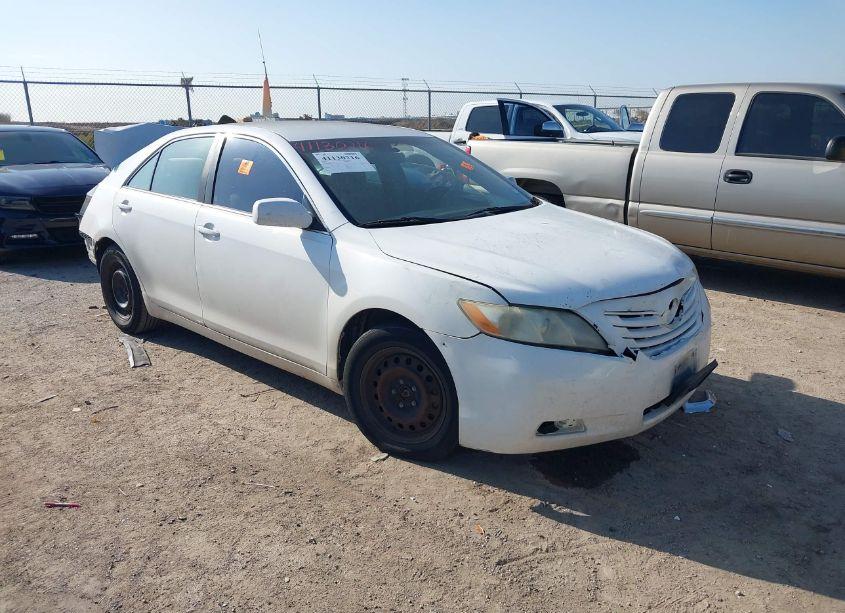2008 Toyota Camry LE (VIN 4T1BE46K18U755751) main photo