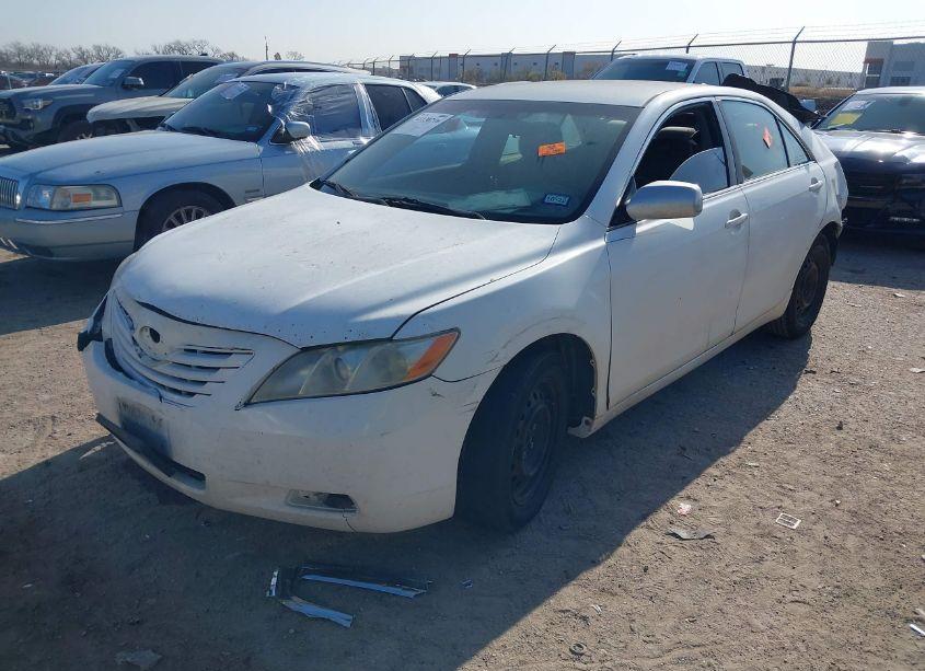 Photo 2 of 2008 Toyota Camry LE (VIN 4T1BE46K18U755751)