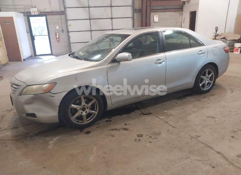 Photo 2 of 2009 Toyota Camry LE (VIN 4T1BE46K19U263495)