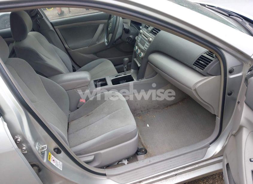 Photo 5 of 2009 Toyota Camry LE (VIN 4T1BE46K19U293368)