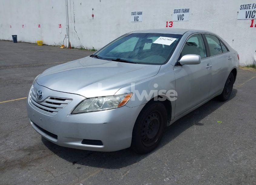 Photo 2 of 2009 Toyota Camry LE (VIN 4T1BE46K19U307852)