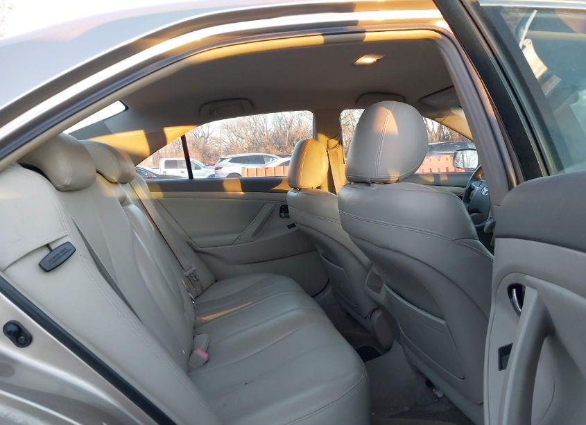 Photo 8 of 2009 Toyota Camry (VIN 4T1BE46K19U313764)