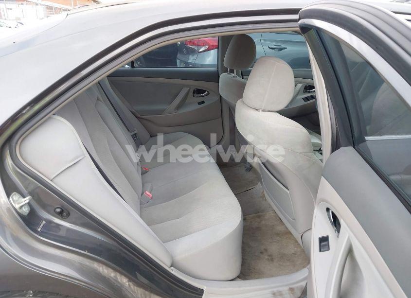 Photo 8 of 2009 Toyota Camry LE (VIN 4T1BE46K19U343010)