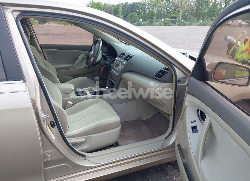 Photo 5 of 2009 Toyota Camry (VIN 4T1BE46K19U405053)