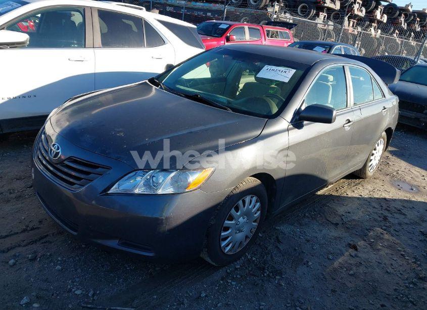 Photo 2 of 2009 Toyota Camry LE (VIN 4T1BE46K19U411001)