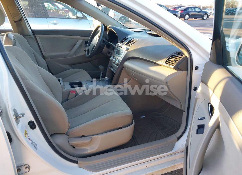 Photo 5 of 2009 Toyota Camry LE (VIN 4T1BE46K19U829462)