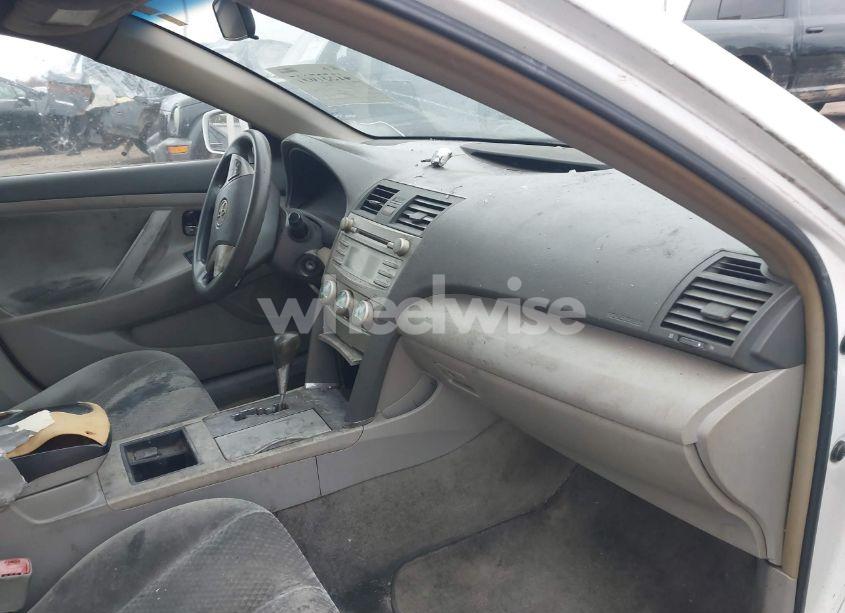 Photo 5 of 2009 Toyota Camry LE (VIN 4T1BE46K19U842096)