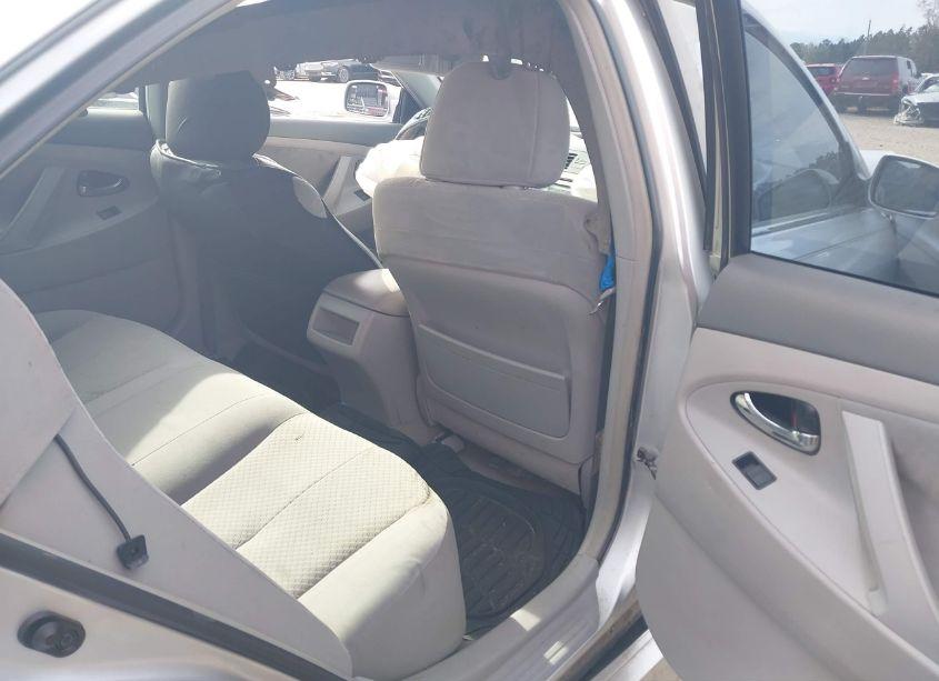 Photo 8 of 2009 Toyota Camry (VIN 4T1BE46K19U842583)